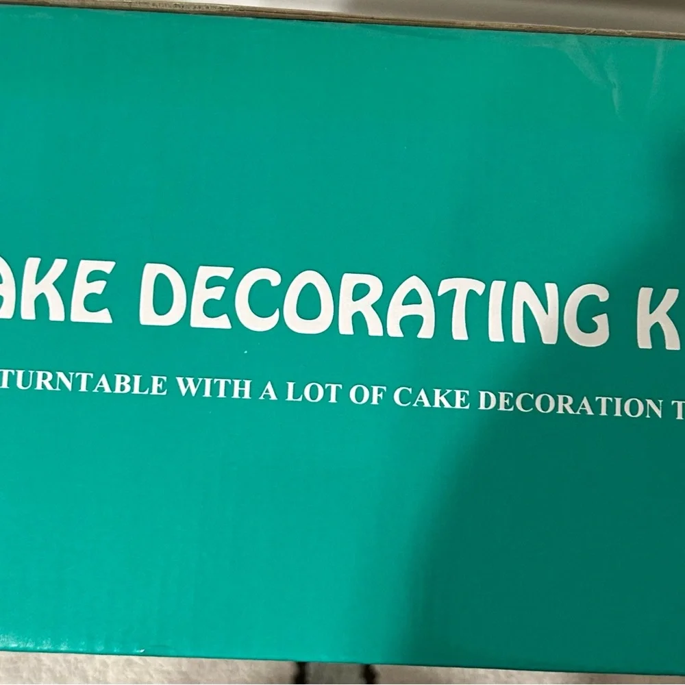 Cake Decorating Kit with Turntable - White